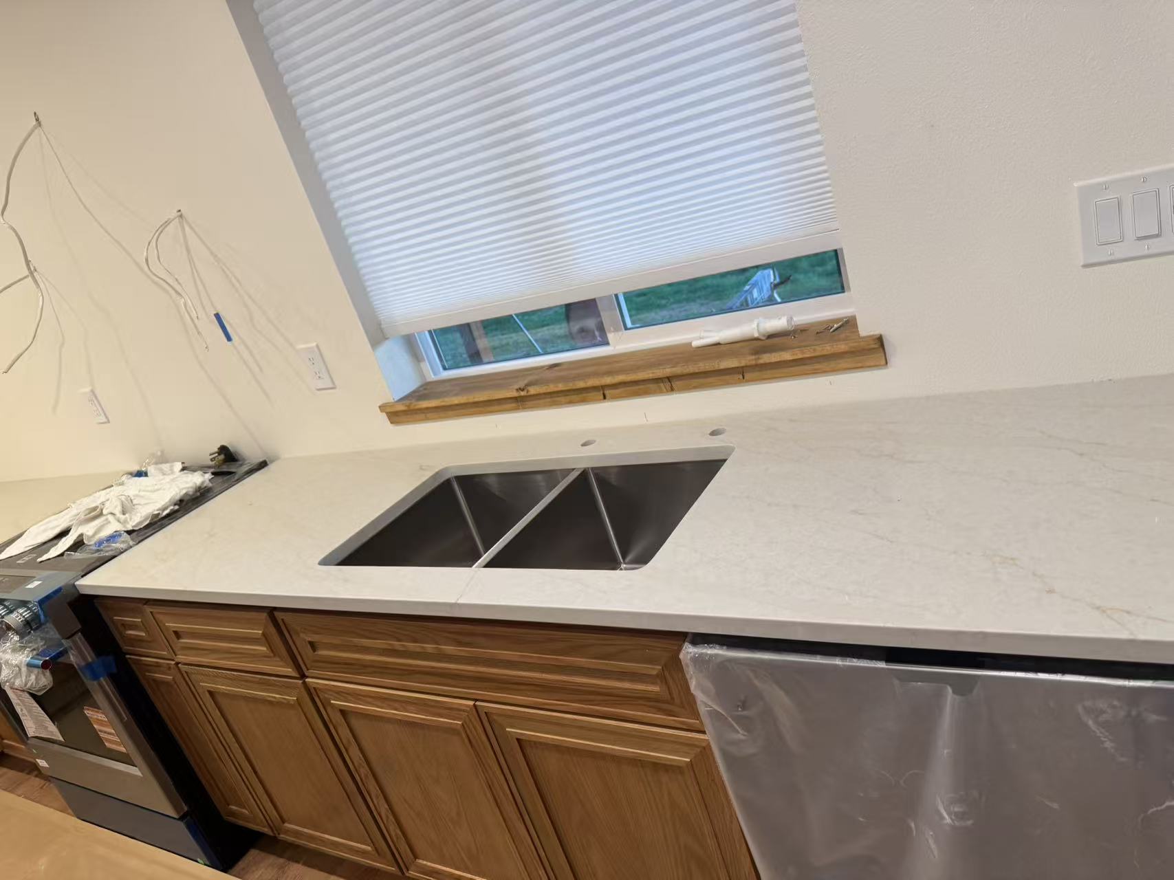 3cm Quartz Reffine (ZQ068) Countertop - Self Pick Up Only - ZCBuildingSupply